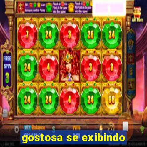 gostosa se exibindo